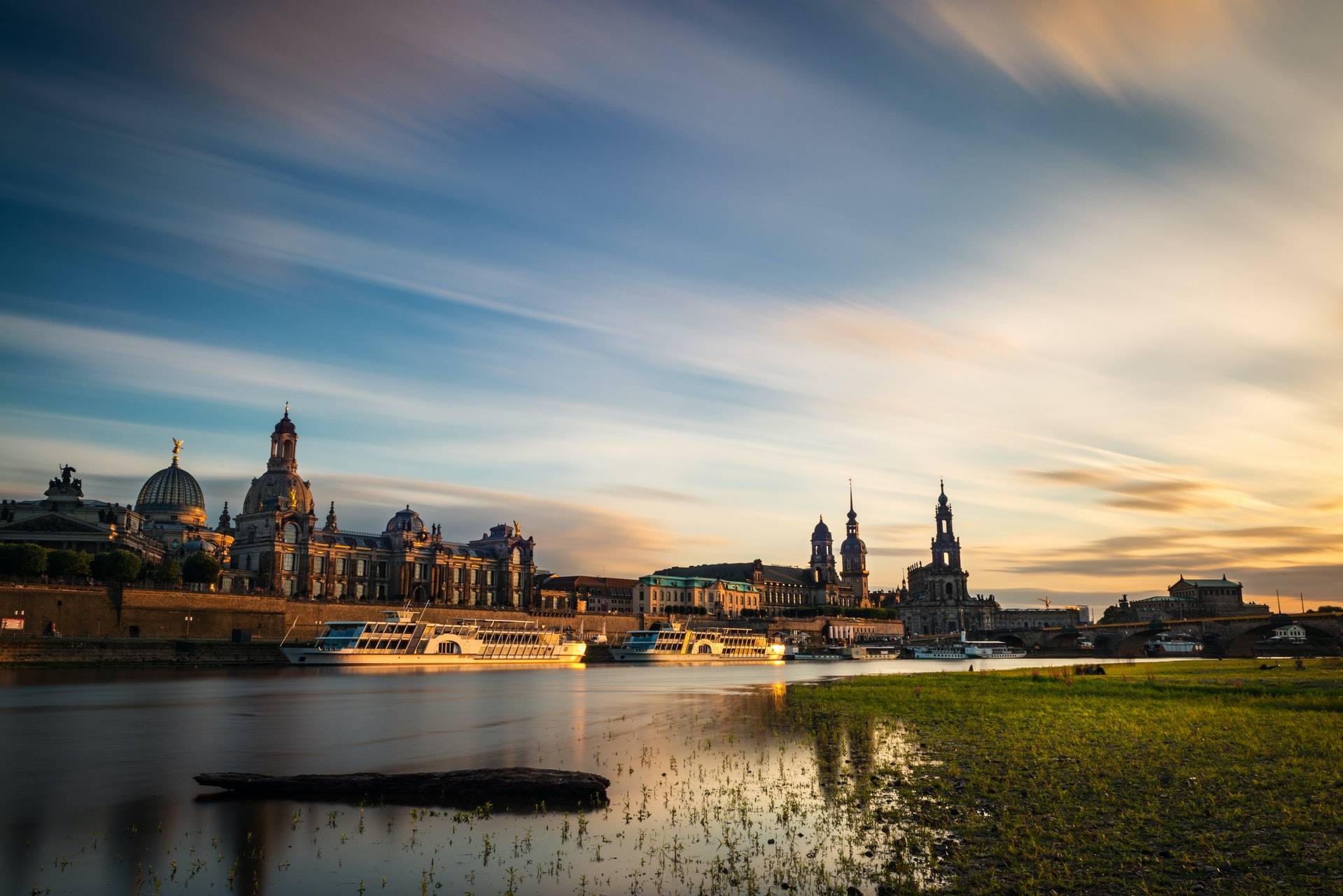 Dresden Immobilien Hero - Wolfgruppe